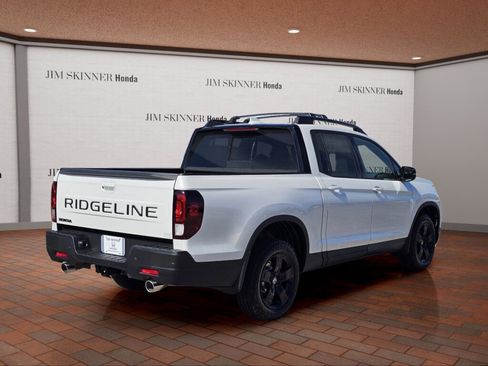 New 2026 Honda Ridgeline Black Edition image 9