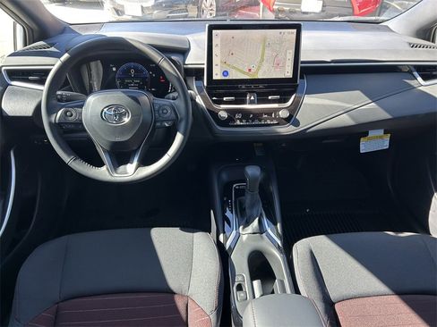 Used 2025 Toyota Corolla SE image 17