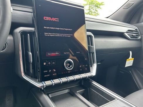 New 2026 GMC Acadia Elevation w/ Black Edition AWD/4WD image 17