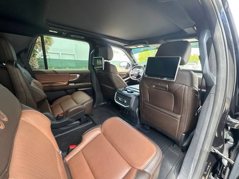 Used 2025 Ford Expedition King Ranch AWD/4WD image 9