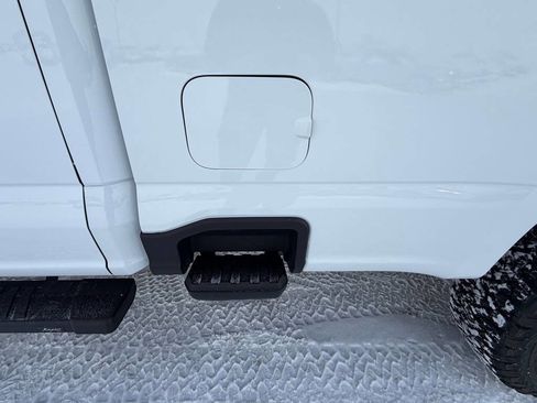 Used 2024 Ford F250 XL w/ FX4 Off-Road Package image 39