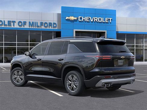 New 2026 Chevrolet Traverse LT w/ LPO, Floor Liner Package FWD image 3