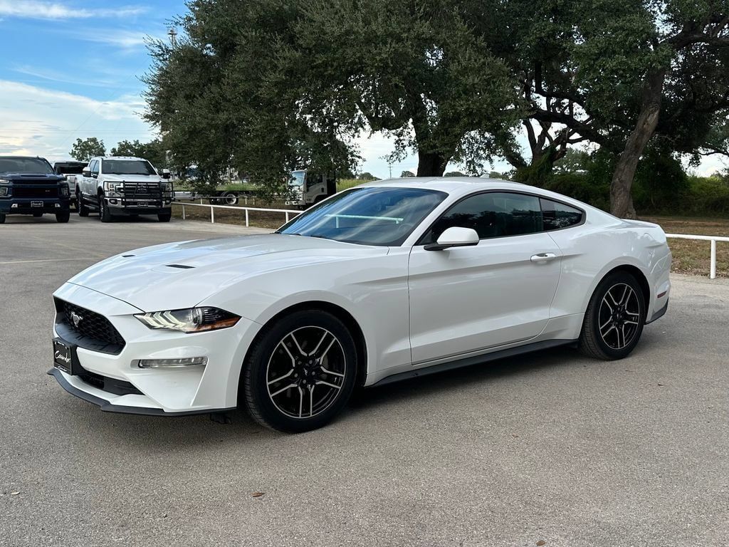 Used 2020 Ford Mustang Coupe RWD image 1