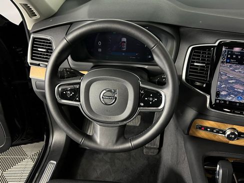 Used 2024 Volvo XC90 B5 Plus image 13