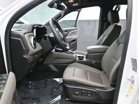 Used 2024 Chevrolet Colorado ZR2 w/ ZR2 Convenience Package III image 16