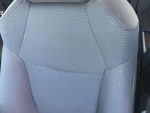 Certified 2025 Toyota RAV4 LE FWD image 28