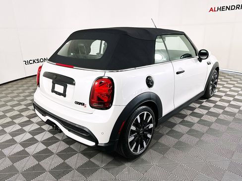 Used 2023 MINI Cooper S image 3