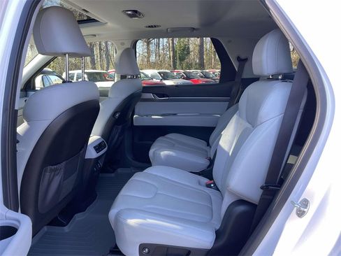 Used 2020 Hyundai Palisade SEL w/ Premium Package image 11
