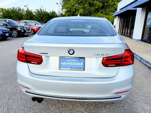 Used 2018 BMW 330i xDrive Sedan AWD/4WD image 3