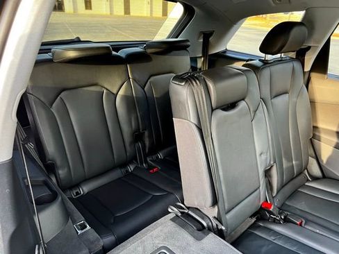 Used 2018 Audi Q7 3.0T Prestige w/ Prestige Package image 28