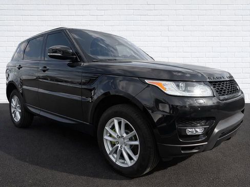Used 2016 Land Rover Range Rover Sport SE image 3