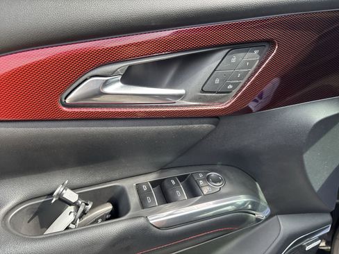 Used 2024 Chevrolet Traverse RS image 16