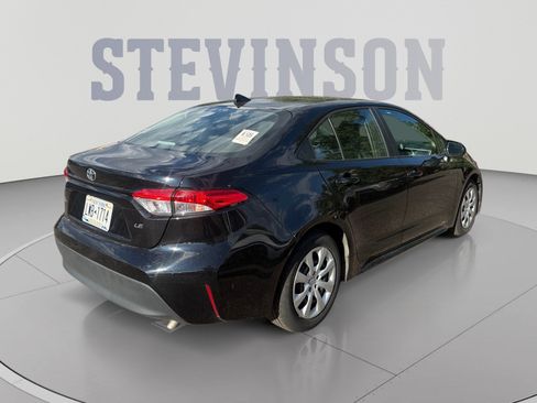 Used 2025 Toyota Corolla LE FWD image 5