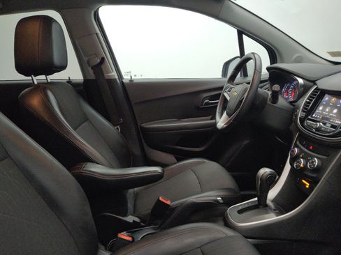 Used 2022 Chevrolet Trax LT w/ Driver Confidence Package AWD/4WD image 21