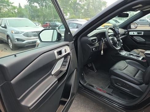 Used 2023 Ford Explorer ST w/ Equipment Group 401A AWD/4WD image 21
