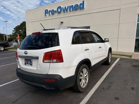 Used 2011 Kia Sorento LX AWD/4WD image 3