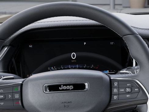 New 2025 Jeep Grand Cherokee Limited image 17