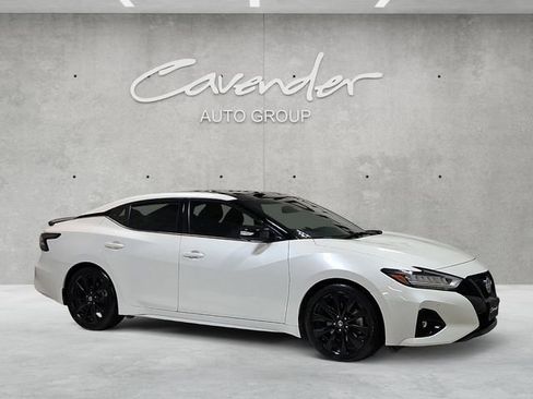 Used 2021 Nissan Maxima SR w/ Sport Mat Group image 2