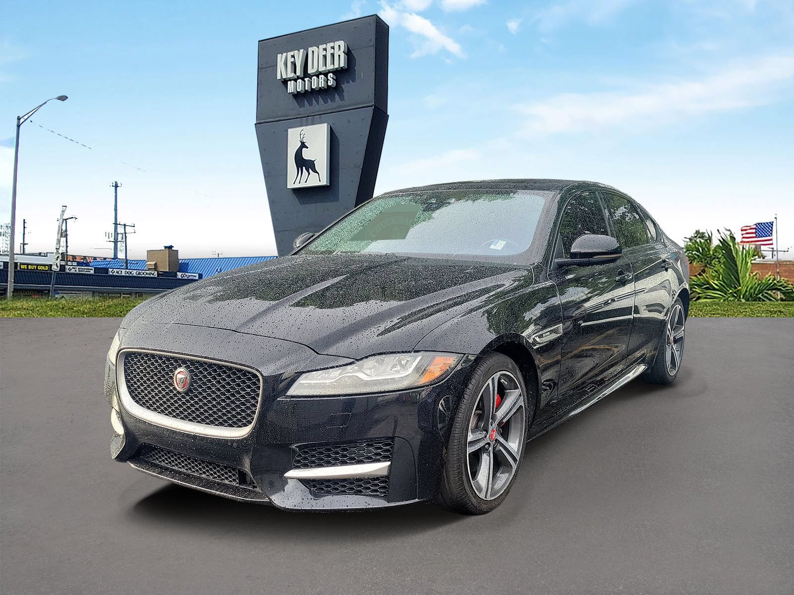 Used 2019 Jaguar XF R-Sport AWD/4WD image 1