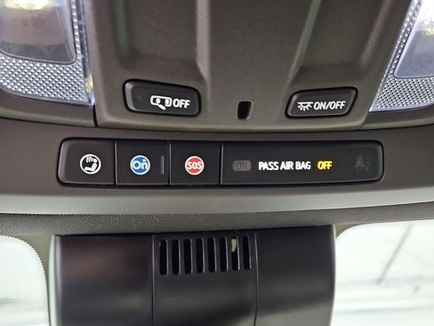 Used 2025 GMC Sierra 2500 SLE image 20