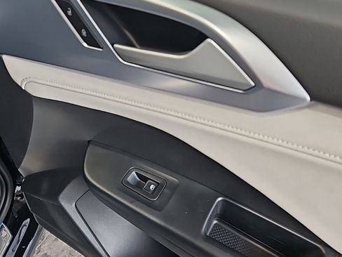 New 2026 Volkswagen Taos SE AWD/4WD image 12