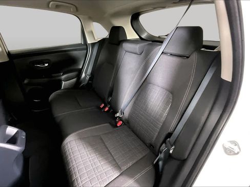 Used 2023 Honda HR-V LX image 18