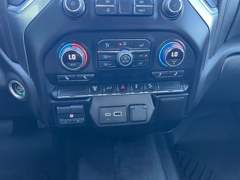 Used 2022 Chevrolet Silverado 2500 LT w/ Convenience Package AWD/4WD image 31