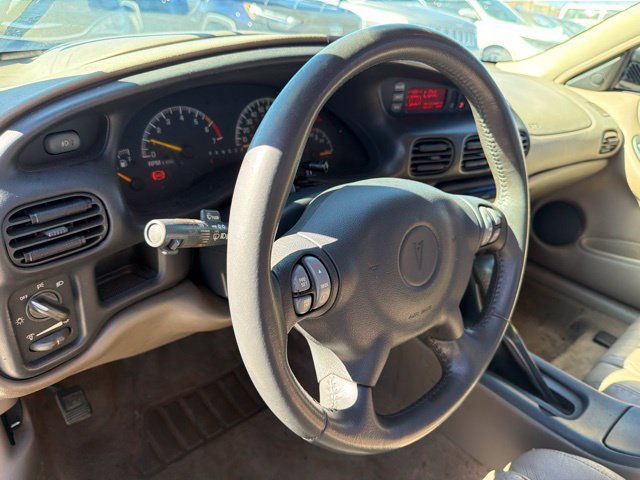 Used 2001 Pontiac Grand Prix GTP w/ Opt Pkg 1 FWD image 16