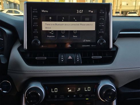 Used 2019 Toyota RAV4 Limited image 24