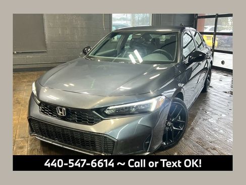 Used 2025 Honda Civic Sport image 1