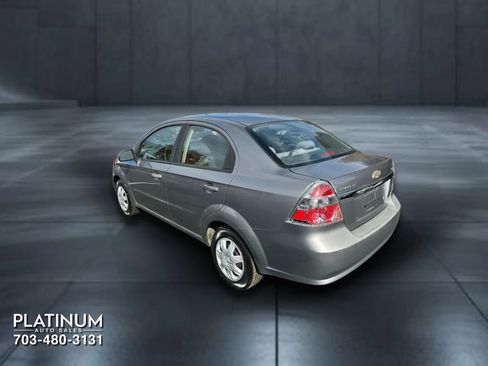 Used 2009 Chevrolet Aveo LT w/ Power and Convenience Package image 9