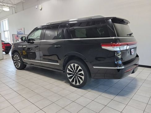 Used 2024 Lincoln Navigator L Reserve AWD/4WD image 10
