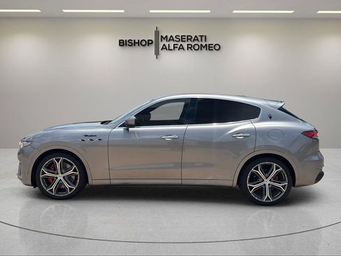 Used 2022 Maserati Levante Modena image 6
