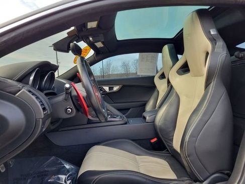 Used 2016 Jaguar F-TYPE R image 19