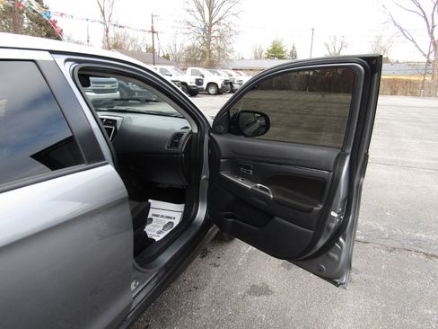 Used 2020 Mitsubishi Outlander Sport SE image 25