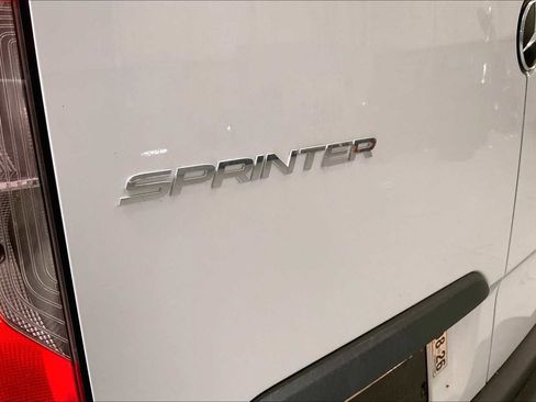 Used 2024 Mercedes-Benz Sprinter 2500 image 14