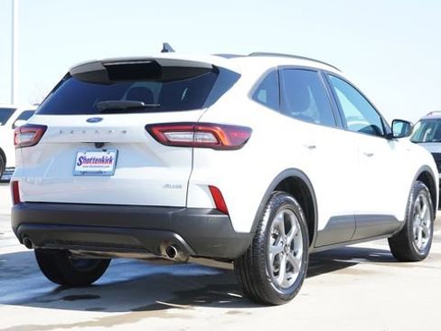 Used 2025 Ford Escape ST-Line image 9
