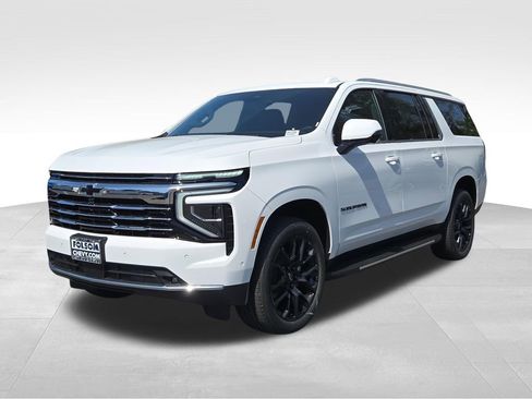 New 2026 Chevrolet Suburban LT w/ Comfort Package AWD/4WD image 1