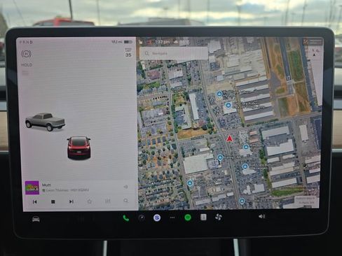 Used 2018 Tesla Model 3 Long Range image 21