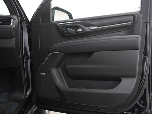 Used 2021 GMC Yukon Denali w/ Denali Ultimate Package AWD/4WD image 9