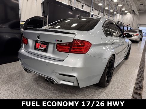 Used 2015 BMW M3 image 3