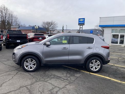Used 2017 Kia Sportage LX w/ LX Popular Package image 4