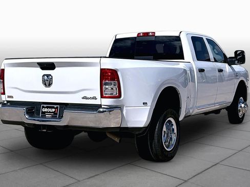 Used 2024 RAM 3500 Tradesman w/ Chrome Appearance Group AWD/4WD image 14