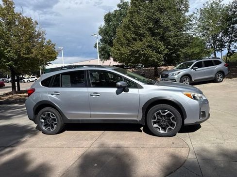 Used 2017 Subaru Crosstrek 2.0i Limited w/ Popular Package #2 AWD/4WD image 6