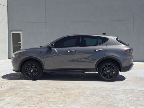 Used 2024 Dodge Hornet GT w/ GT Blacktop Package image 4