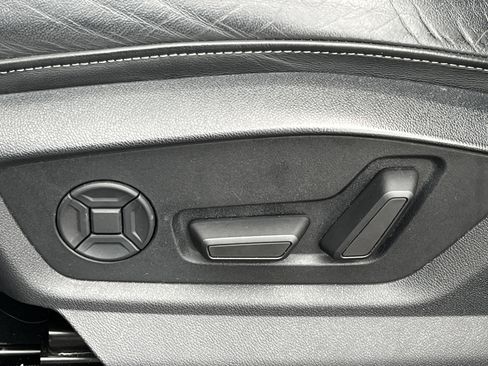 Used 2019 Audi Q8 Prestige image 17