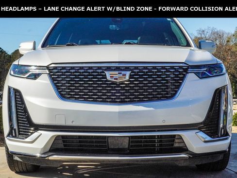 Used 2020 Cadillac XT6 Premium Luxury image 2
