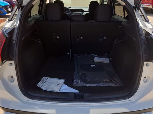 Used 2025 Nissan Kicks Play S FWD image 7