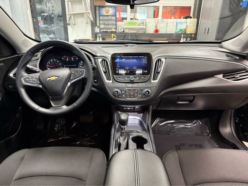 Used 2024 Chevrolet Malibu LT w/ Midnight Edition image 28
