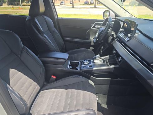 Used 2024 Mitsubishi Outlander SE AWD/4WD image 6